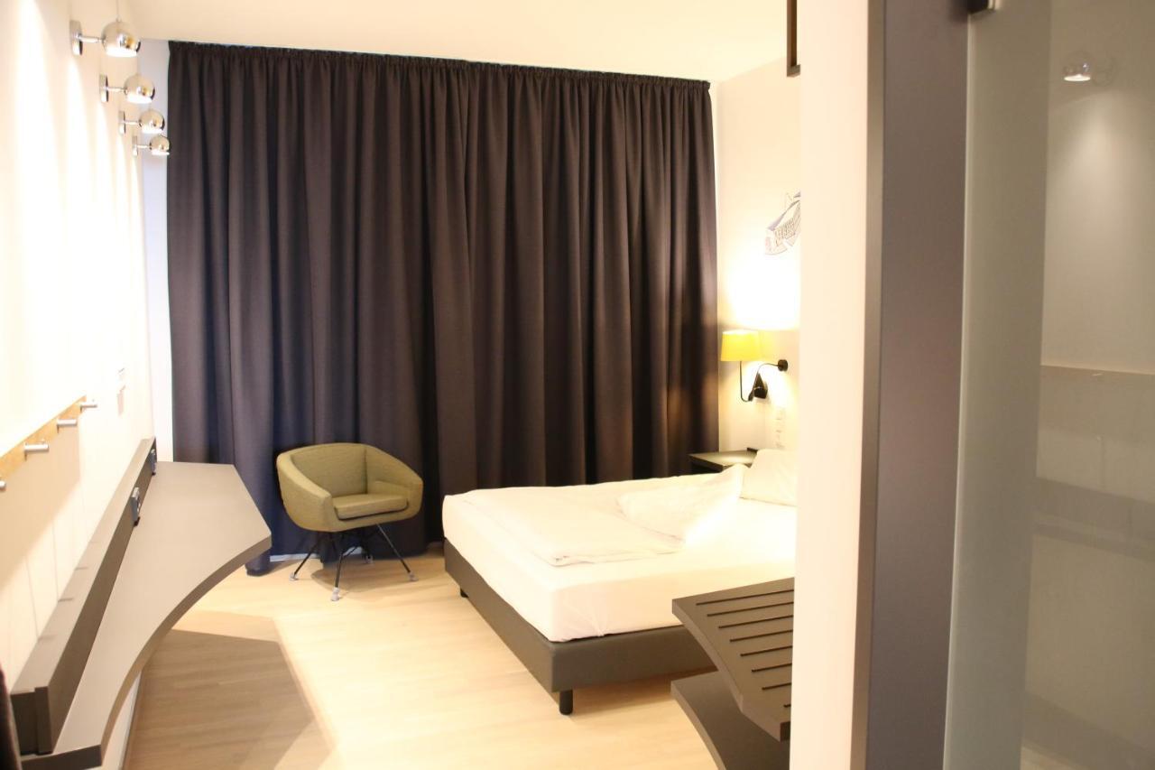 Hotel Im Leskanpark كولونيا المظهر الخارجي الصورة