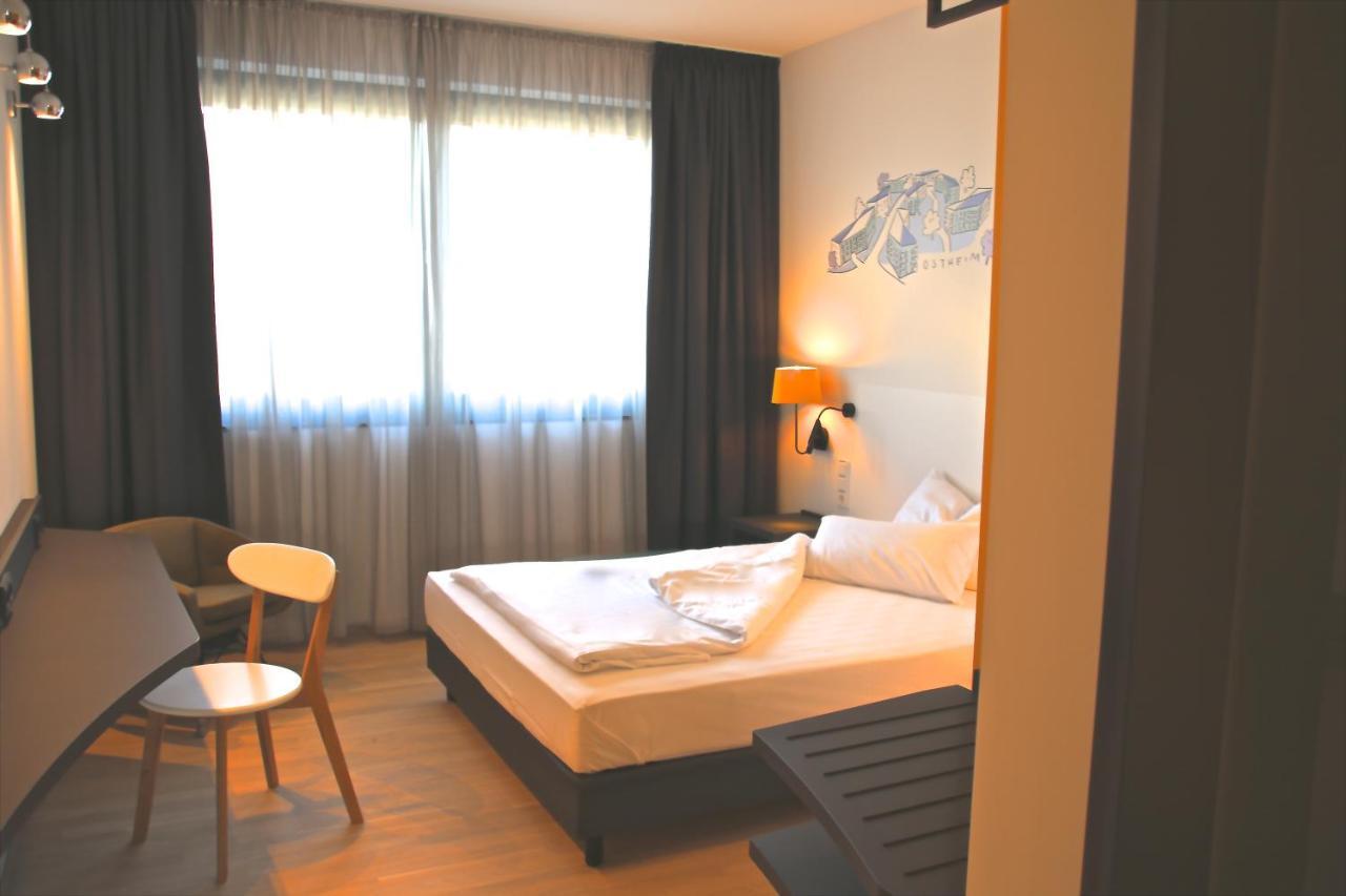 Hotel Im Leskanpark كولونيا المظهر الخارجي الصورة